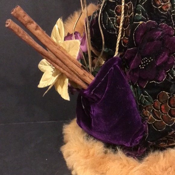 Gorgeous Fabric Santa With Porcelain Face and Hands - Picture 7 of 9